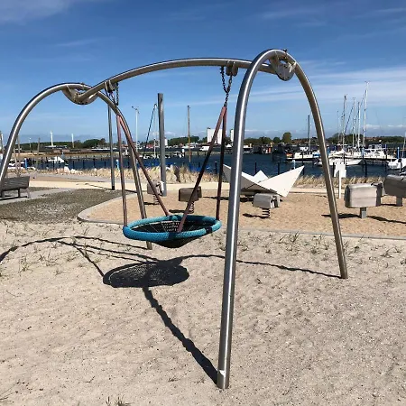 2zi-ferienwohnung Am Suedstrand Mit Eigenem Parkplatz Perfekt Fuer Familie