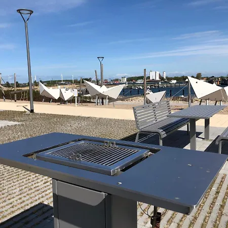 2zi-ferienwohnung Am Suedstrand Mit Eigenem Parkplatz Perfekt Fuer Familie アパート Burgtiefe auf Fehmarn